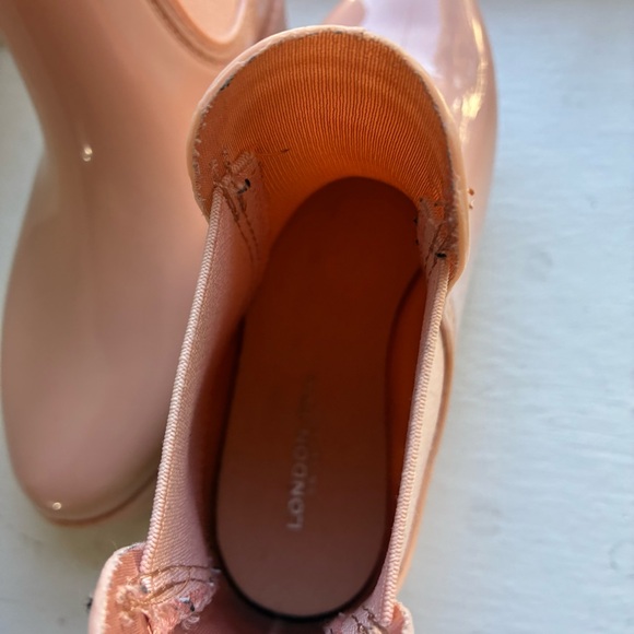London Fog Women's Wembley Ankle Rain Boots Glossy Blush Pink Size 6 - Picture 7 of 8